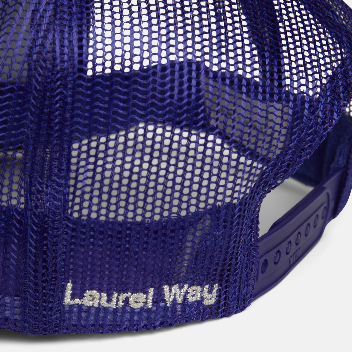 THE BONES TRUCKER (PURPLE)