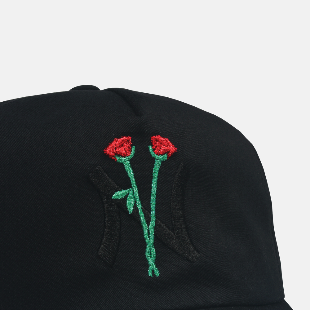 ROSES FOR NY SNAPBACK (PITCH BLACK)