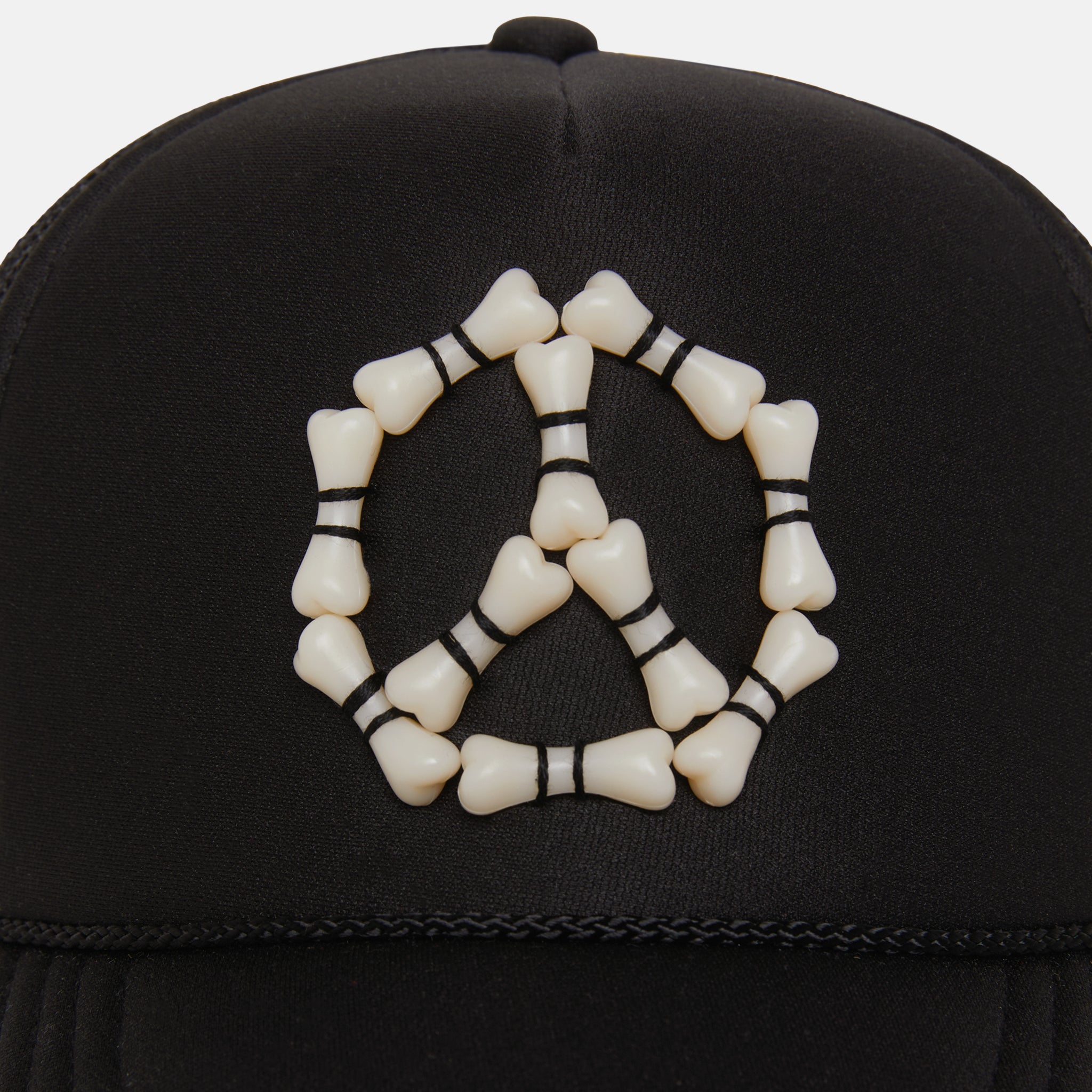 THE BONES TRUCKER (BLACK) – Laurel Way